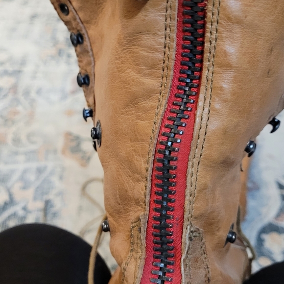 Steve Madden fold over boots. - Picture 8 of 9